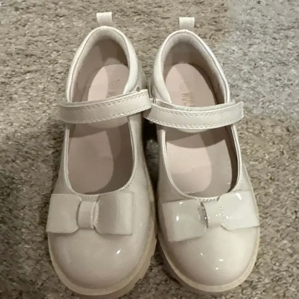 Wulubaba Girls Cream Patent Leather Mary Jane Dress Shoes with Bow 13